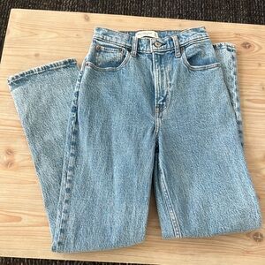 Abercrombie and Fitch Women’s 90s straight high rise jeans